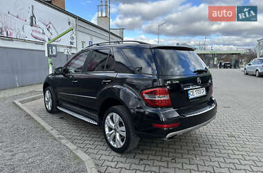 Внедорожник / Кроссовер Mercedes-Benz M-Class 2006 в 