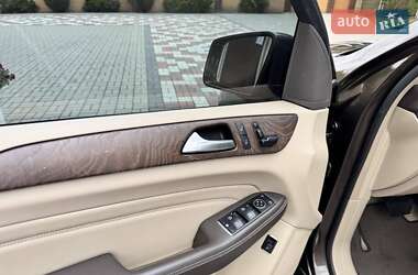 Позашляховик / Кросовер Mercedes-Benz M-Class 2015 в 