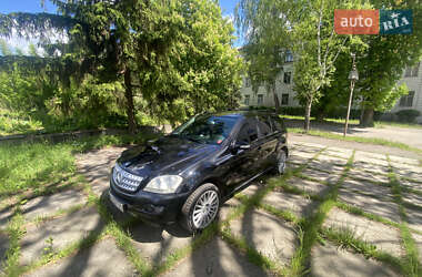 Позашляховик / Кросовер Mercedes-Benz M-Class 2006 в 