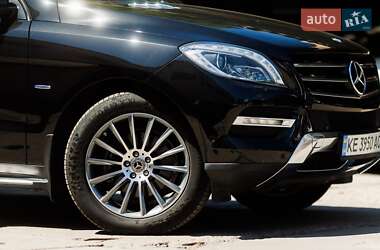 Внедорожник / Кроссовер Mercedes-Benz M-Class 2012 в 