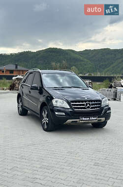Внедорожник / Кроссовер Mercedes-Benz M-Class 2010 в 