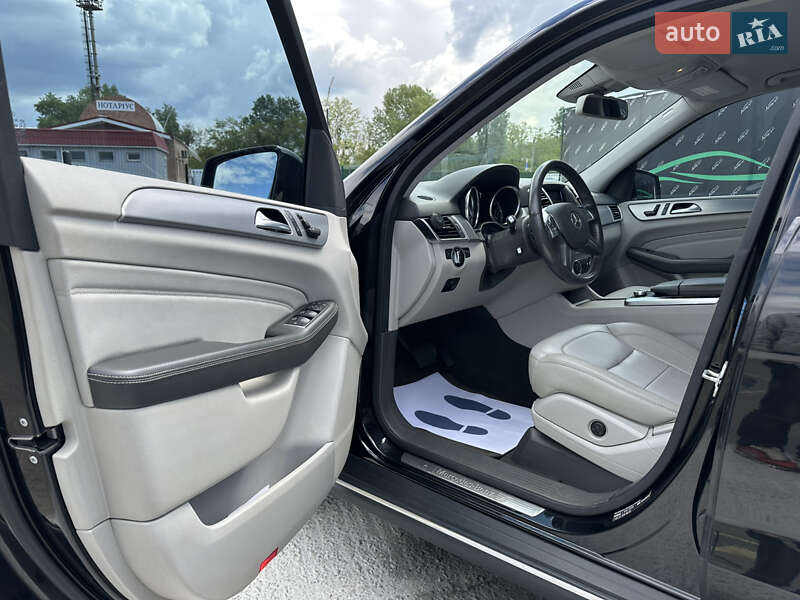 Внедорожник / Кроссовер Mercedes-Benz M-Class 2012 в Киеве