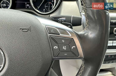 Позашляховик / Кросовер Mercedes-Benz M-Class 2012 в 