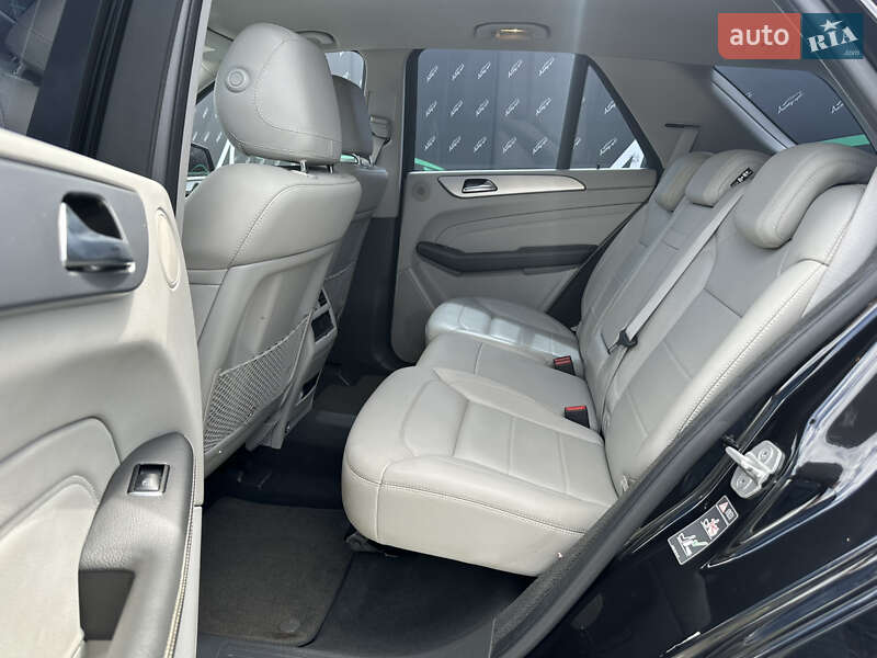 Внедорожник / Кроссовер Mercedes-Benz M-Class 2012 в Киеве