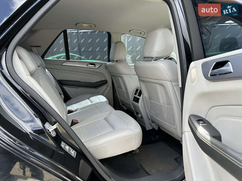 Внедорожник / Кроссовер Mercedes-Benz M-Class 2012 в Киеве