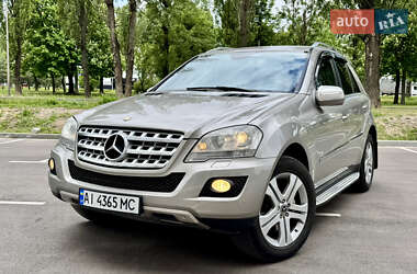 Внедорожник / Кроссовер Mercedes-Benz M-Class 2009 в Киеве