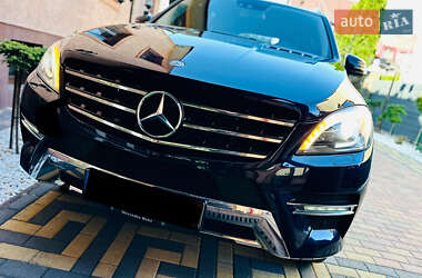 Позашляховик / Кросовер Mercedes-Benz M-Class 2014 в Грушево