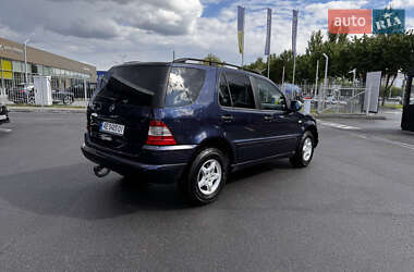 Внедорожник / Кроссовер Mercedes-Benz M-Class 2000 в 