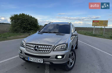 Позашляховик / Кросовер Mercedes-Benz M-Class 2005 в 