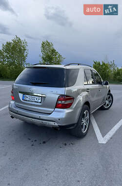 Позашляховик / Кросовер Mercedes-Benz M-Class 2005 в 