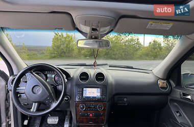 Позашляховик / Кросовер Mercedes-Benz M-Class 2005 в 