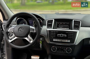 Внедорожник / Кроссовер Mercedes-Benz M-Class 2014 в 