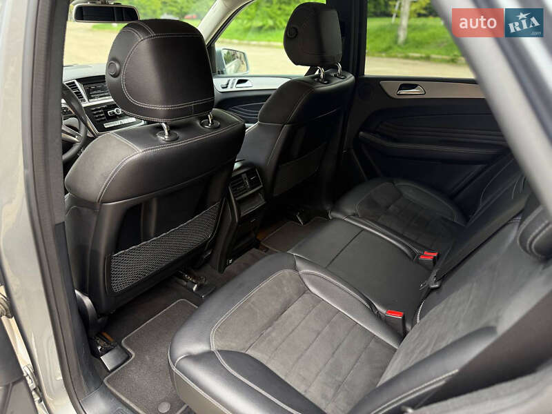 Внедорожник / Кроссовер Mercedes-Benz M-Class 2014 в Калуше