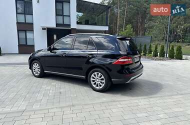 Внедорожник / Кроссовер Mercedes-Benz M-Class 2014 в 