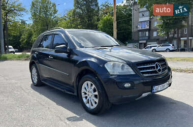 Позашляховик / Кросовер Mercedes-Benz M-Class 2006 в Дніпрі