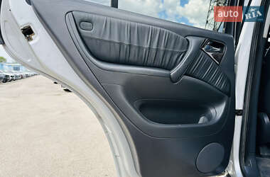 Внедорожник / Кроссовер Mercedes-Benz M-Class 2004 в 