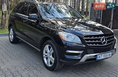 Позашляховик / Кросовер Mercedes-Benz M-Class 2014 в 
