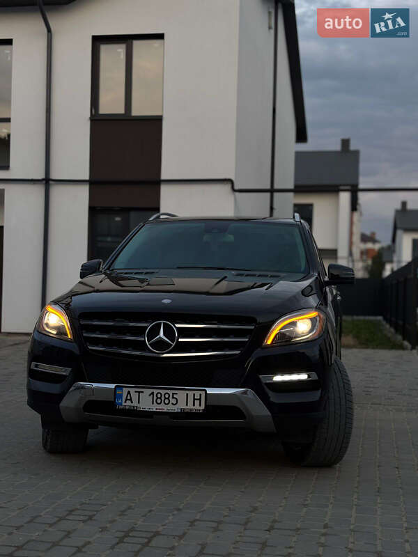 Внедорожник / Кроссовер Mercedes-Benz M-Class 2013 в 