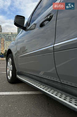 Внедорожник / Кроссовер Mercedes-Benz M-Class 2010 в 