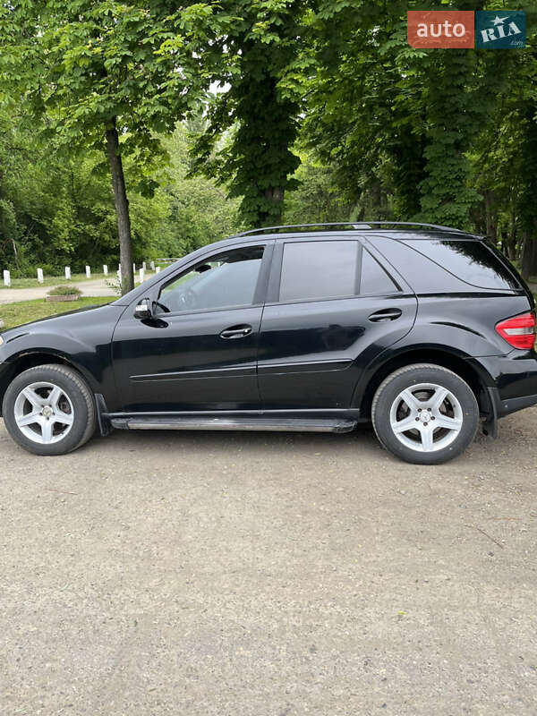 Внедорожник / Кроссовер Mercedes-Benz M-Class 2006 в Ужгороде