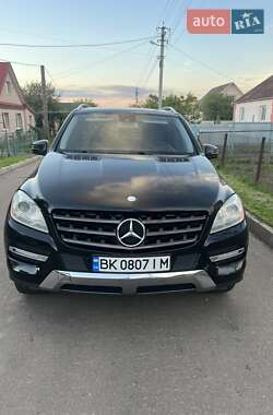 Внедорожник / Кроссовер Mercedes-Benz M-Class 2011 в Ровно
