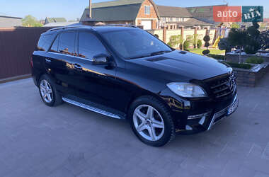 Позашляховик / Кросовер Mercedes-Benz M-Class 2012 в Чернівцях