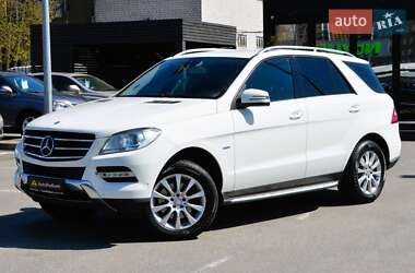 Внедорожник / Кроссовер Mercedes-Benz M-Class 2012 в Киеве