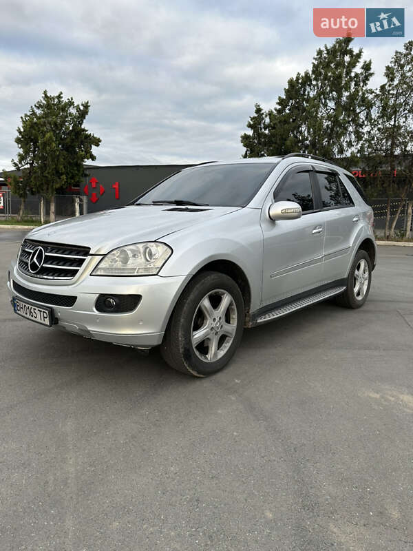 Mercedes-Benz M-Class 2007