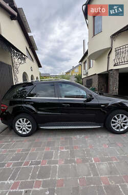 Внедорожник / Кроссовер Mercedes-Benz M-Class 2011 в 