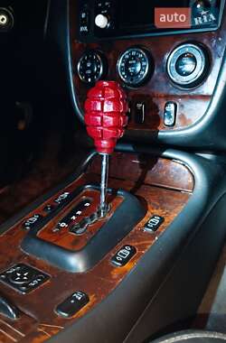 Внедорожник / Кроссовер Mercedes-Benz M-Class 2002 в 