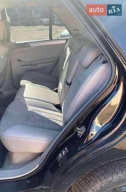 Внедорожник / Кроссовер Mercedes-Benz M-Class 2005 в 
