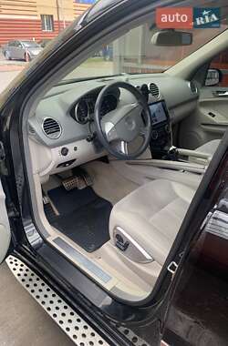 Внедорожник / Кроссовер Mercedes-Benz M-Class 2005 в 