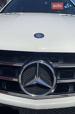 Позашляховик / Кросовер Mercedes-Benz M-Class 2011 в 