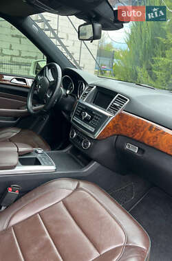 Внедорожник / Кроссовер Mercedes-Benz M-Class 2012 в 