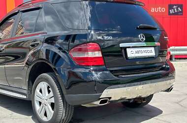Позашляховик / Кросовер Mercedes-Benz M-Class 2007 в 