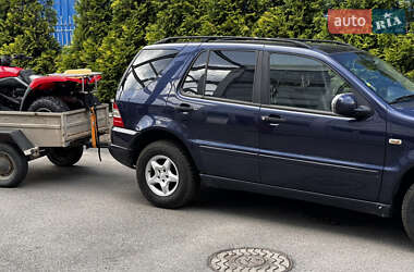 Внедорожник / Кроссовер Mercedes-Benz M-Class 2000 в 