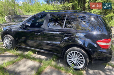 Внедорожник / Кроссовер Mercedes-Benz M-Class 2006 в 