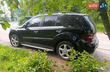 Внедорожник / Кроссовер Mercedes-Benz M-Class 2006 в 