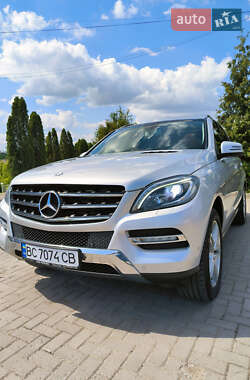 Позашляховик / Кросовер Mercedes-Benz M-Class 2013 в Чернівцях