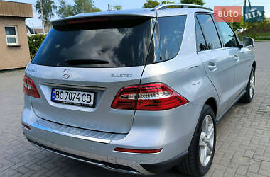 Позашляховик / Кросовер Mercedes-Benz M-Class 2013 в 