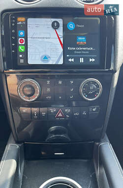 Внедорожник / Кроссовер Mercedes-Benz M-Class 2010 в 