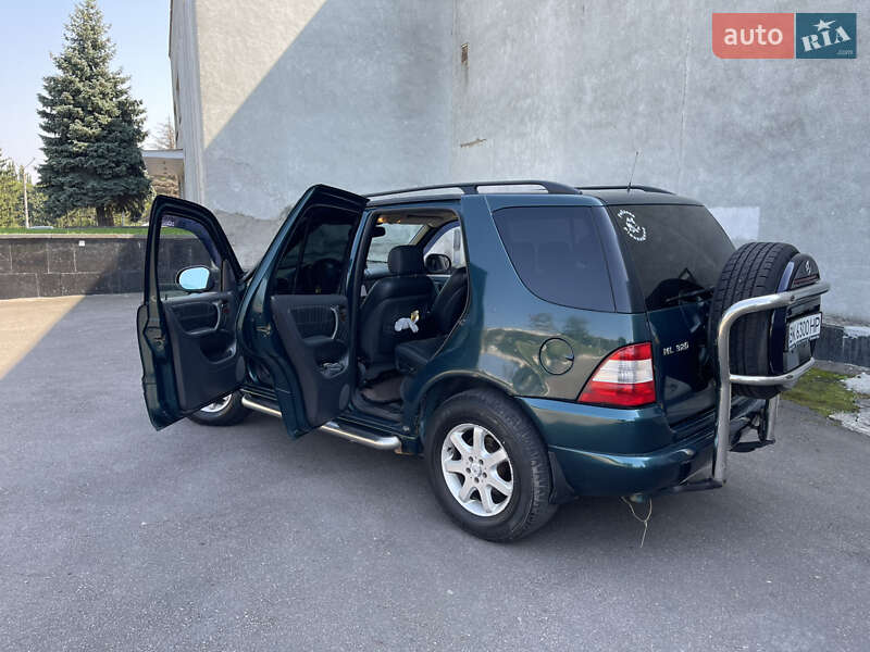 Внедорожник / Кроссовер Mercedes-Benz M-Class 1997 в Одессе