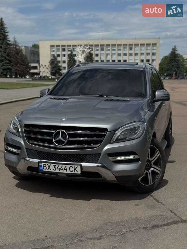 Внедорожник / Кроссовер Mercedes-Benz M-Class 2012 в 