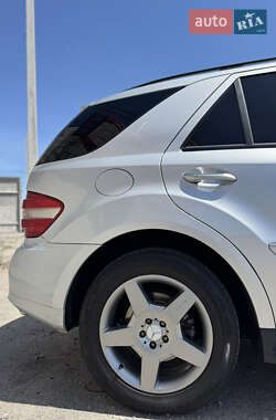 Внедорожник / Кроссовер Mercedes-Benz M-Class 2008 в 