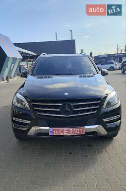 Внедорожник / Кроссовер Mercedes-Benz M-Class 2015 в 