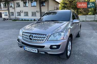 Позашляховик / Кросовер Mercedes-Benz M-Class 2008 в 