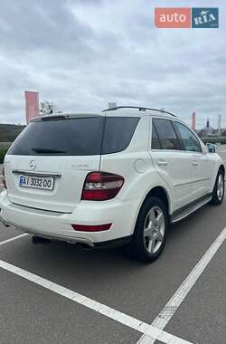 Внедорожник / Кроссовер Mercedes-Benz M-Class 2010 в 