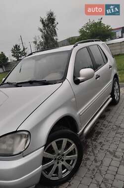 Внедорожник / Кроссовер Mercedes-Benz M-Class 2000 в 