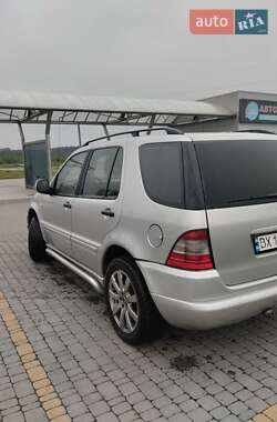 Внедорожник / Кроссовер Mercedes-Benz M-Class 2000 в 
