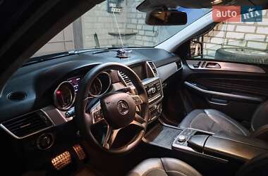 Внедорожник / Кроссовер Mercedes-Benz M-Class 2012 в 